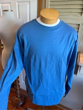 Hanes Long-Sleeve Crewneck Shirt - Blue